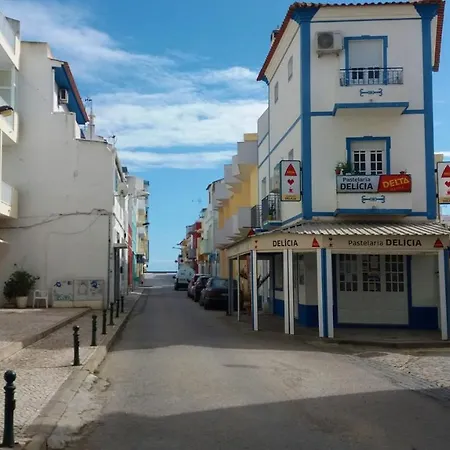 Patio Da Aldeia Armacao de Pera